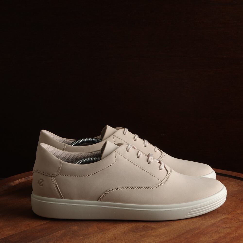 Ecco Women's Light Pink Leather Sneakers